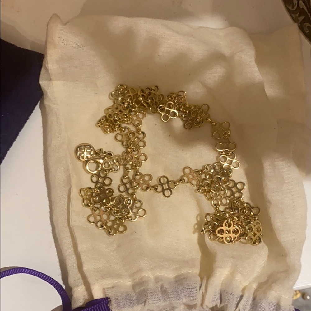 Long necklace